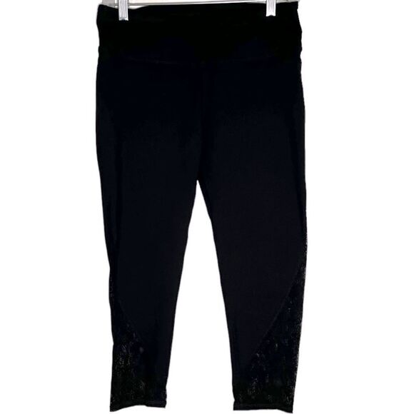 FABLETICS LEGGINGS Cropped Black Lace Size M - Picture 1 of 6